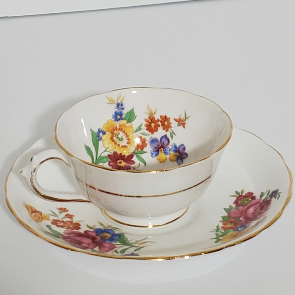 Rare Vintage Tuscan Fine English Bone China Tea cup w/Saucer - Picture 3 of 14